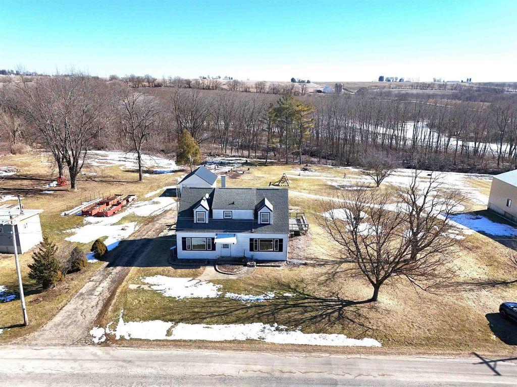 Photo of N940 Twin Grove ROAD, Juda, WI 53550 (MLS # 2016441)