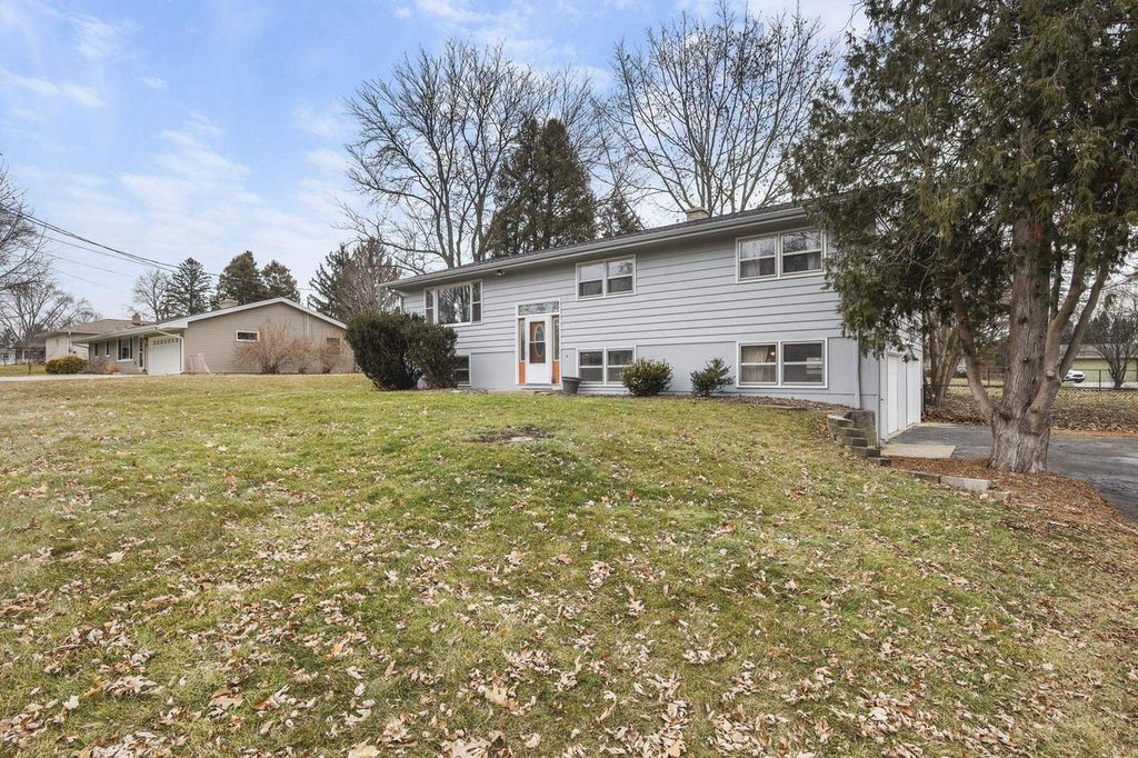 Photo of 5519 Milwaukee STREET, Mcfarland, WI 53558 (MLS # 2015383)