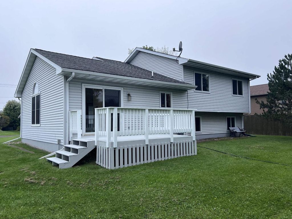 Photo of 2023 E 11th STREET, Superior, WI 54880 (MLS # 6121931)