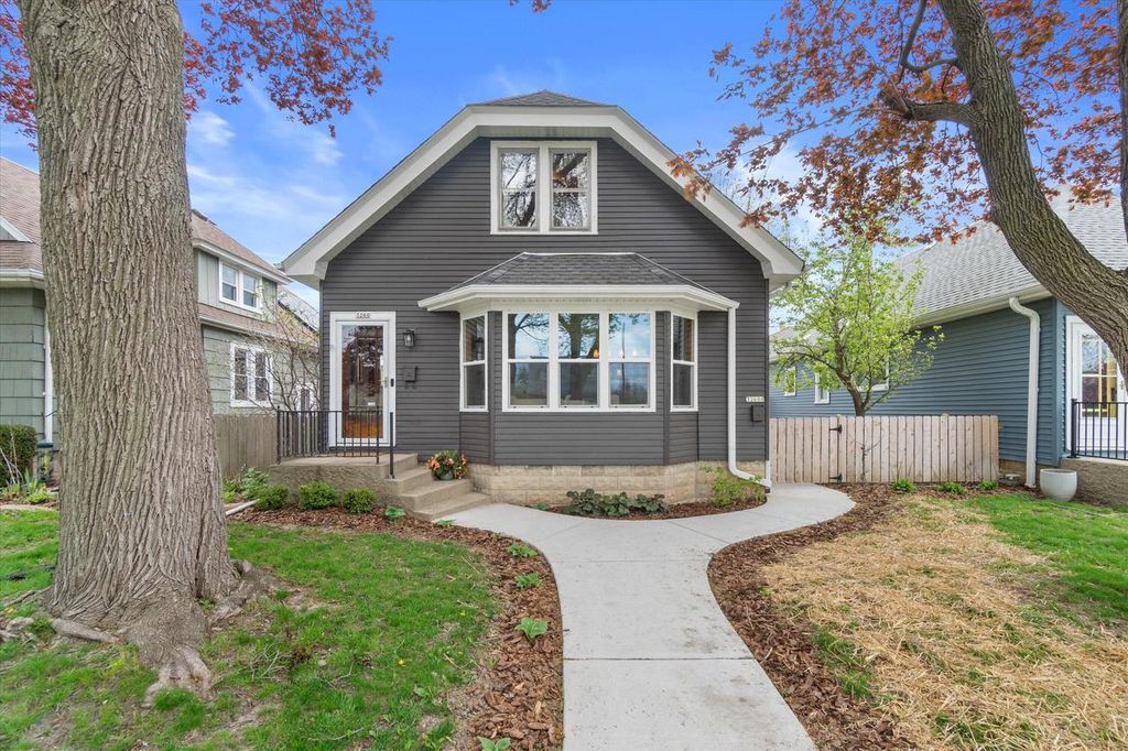 Photo of 3260 S Dayfield AVENUE #3260A, Milwaukee, WI 53207 (MLS # 1961393)