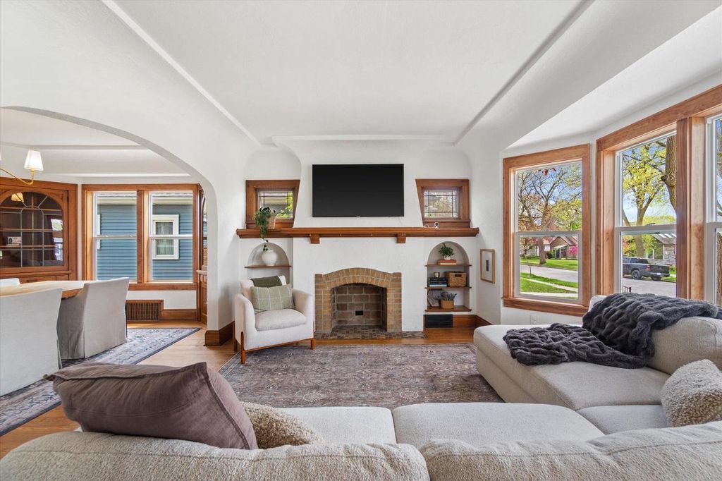 Photo of 3260 S Dayfield AVENUE #3260A, Milwaukee, WI 53207 (MLS # 1961393)