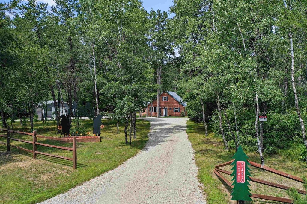 Photo of W12456 Hazel LANE, Silver Cliff, WI 54104 (MLS # 50330711)