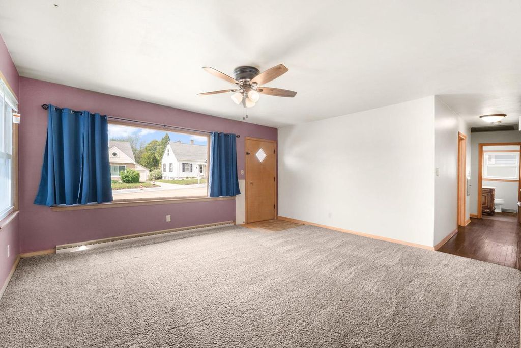 Photo of 311 Washington AVENUE, Fredonia, WI 53021 (MLS # 1963231)
