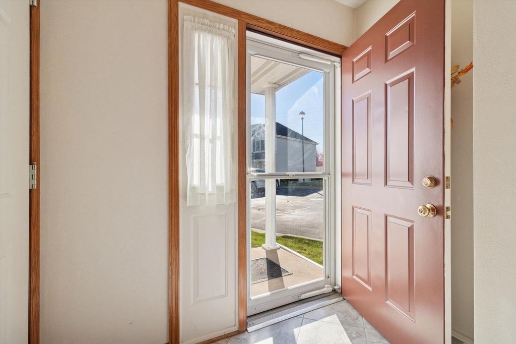 Photo of 2339 Effingham WAY, Sun Prairie, WI 53590 (MLS # 2012018)