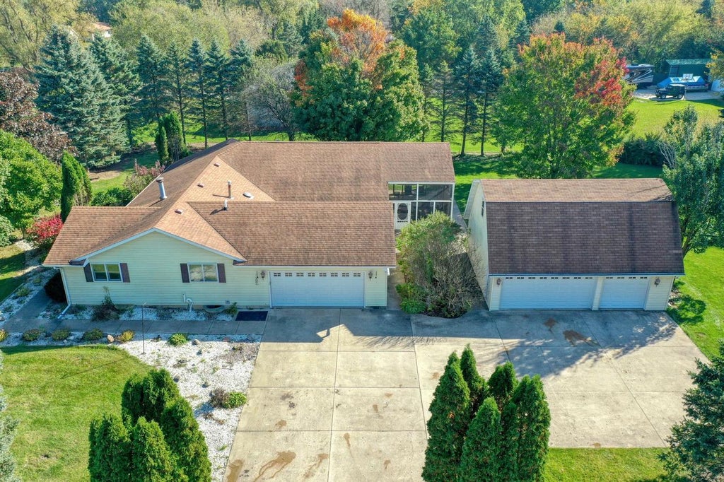 Photo of 18431 120th STREET, Bristol, WI 53104 (MLS # 1985040)