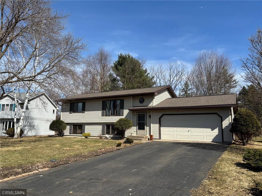 Photo of 1238 Tierney DRIVE, New Richmond, WI 54017 (MLS # 7042010)