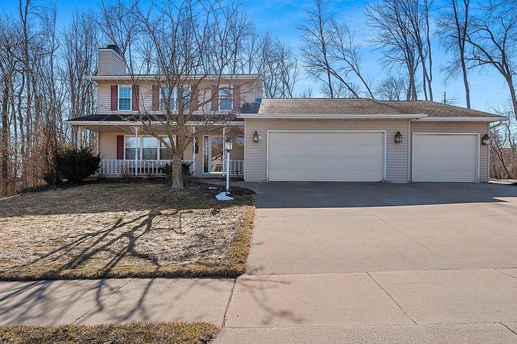 Photo of 7 Ash Grove PLACE, Kaukauna, WI 54130 (MLS # 50321941)