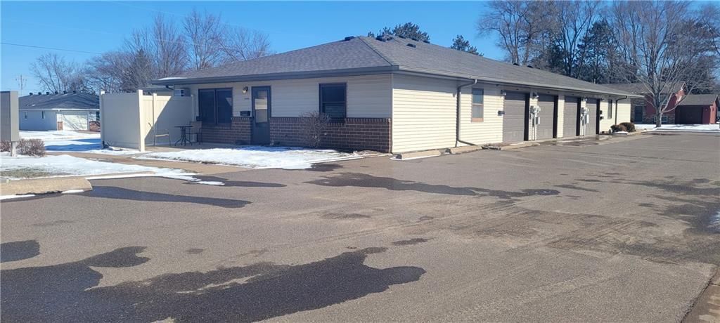 Photo of 3408 Miller STREET #4, Eau Claire, WI 54701 (MLS # 1598732)