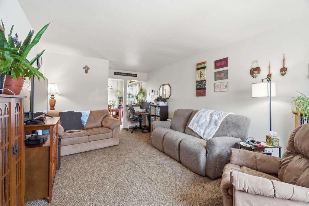 Photo of 1304-1304a N Hume AVENUE, Marshfield, WI 54449 (MLS # 22600866)