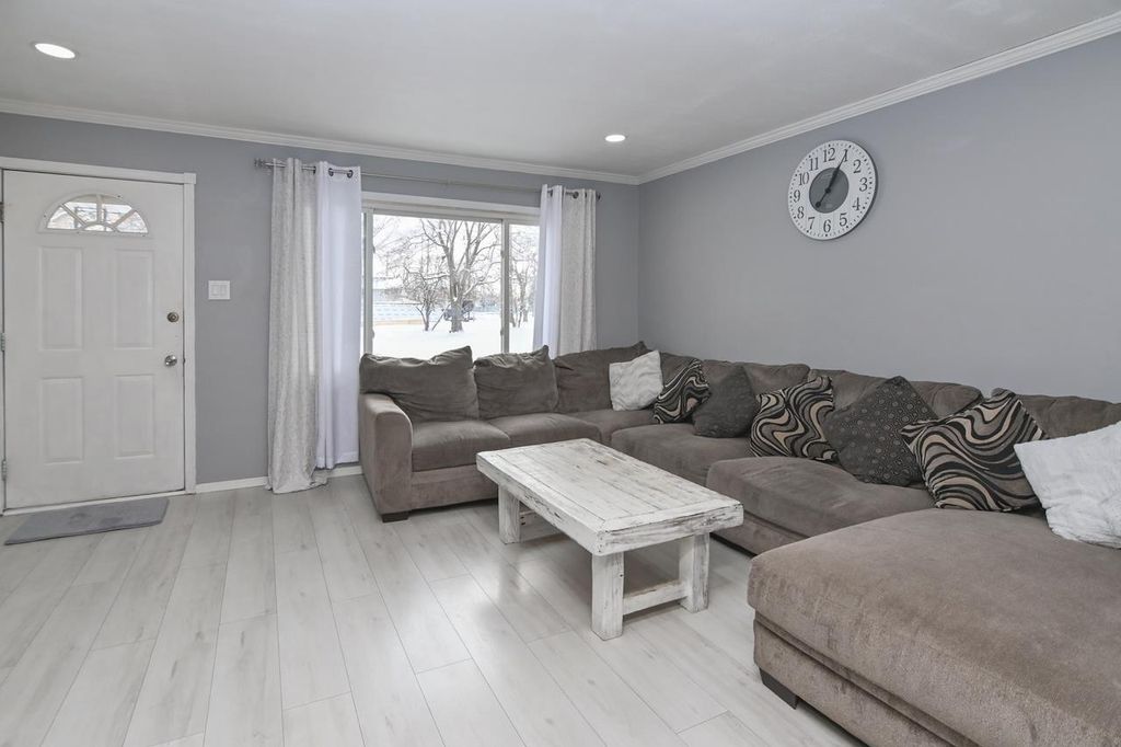 Photo of 915 Reber STREET, Green Bay, WI 54302 (MLS # 50318754)