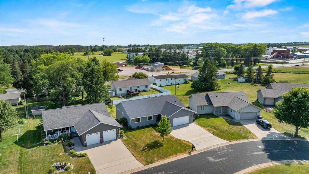 Photo of 2818 PEACHTREE Circle, Marshfield, WI 54449 (MLS # 22603546)