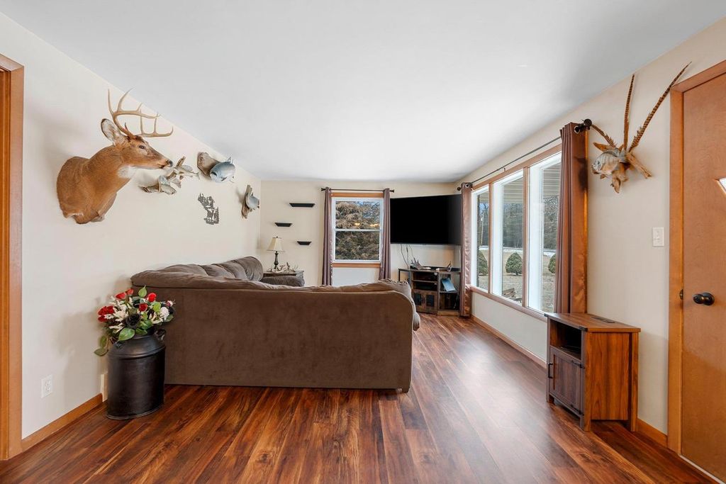 Photo of 4451 Renier ROAD, Green Bay, WI 54311 (MLS # 50322185)