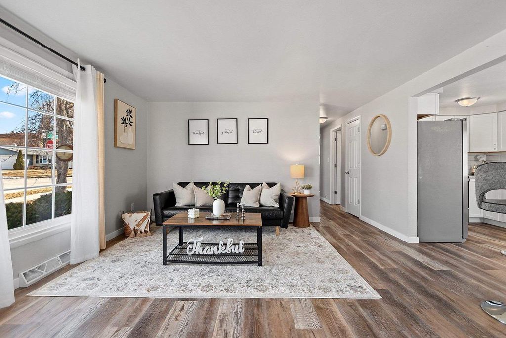 Photo of 1914 Lilac LANE, Green Bay, WI 54302 (MLS # 50323039)