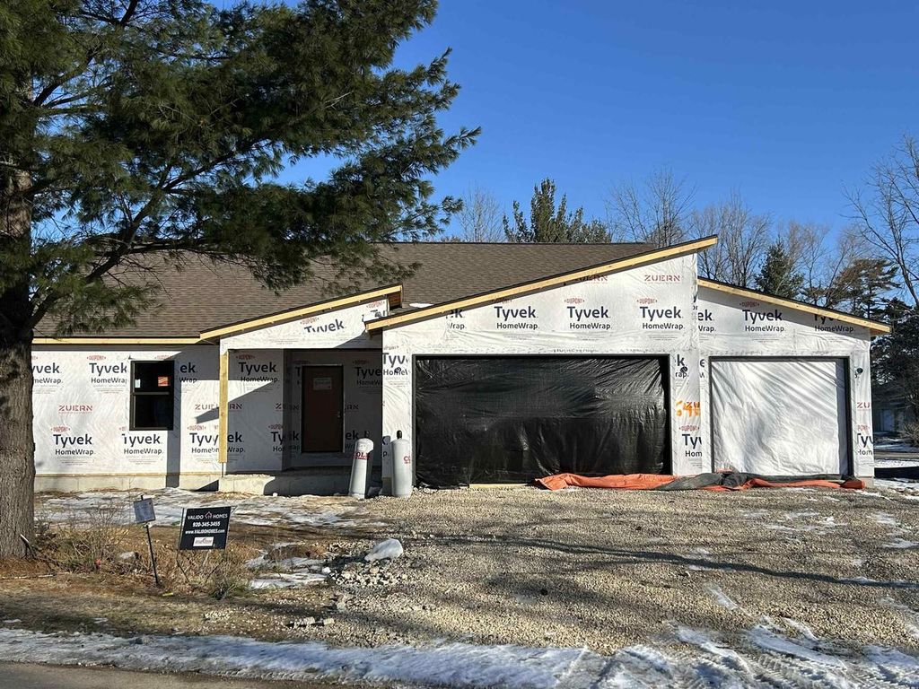 Photo of 640 Fiddlehead COURT, Green Lake, WI 54941 (MLS # 2016367)