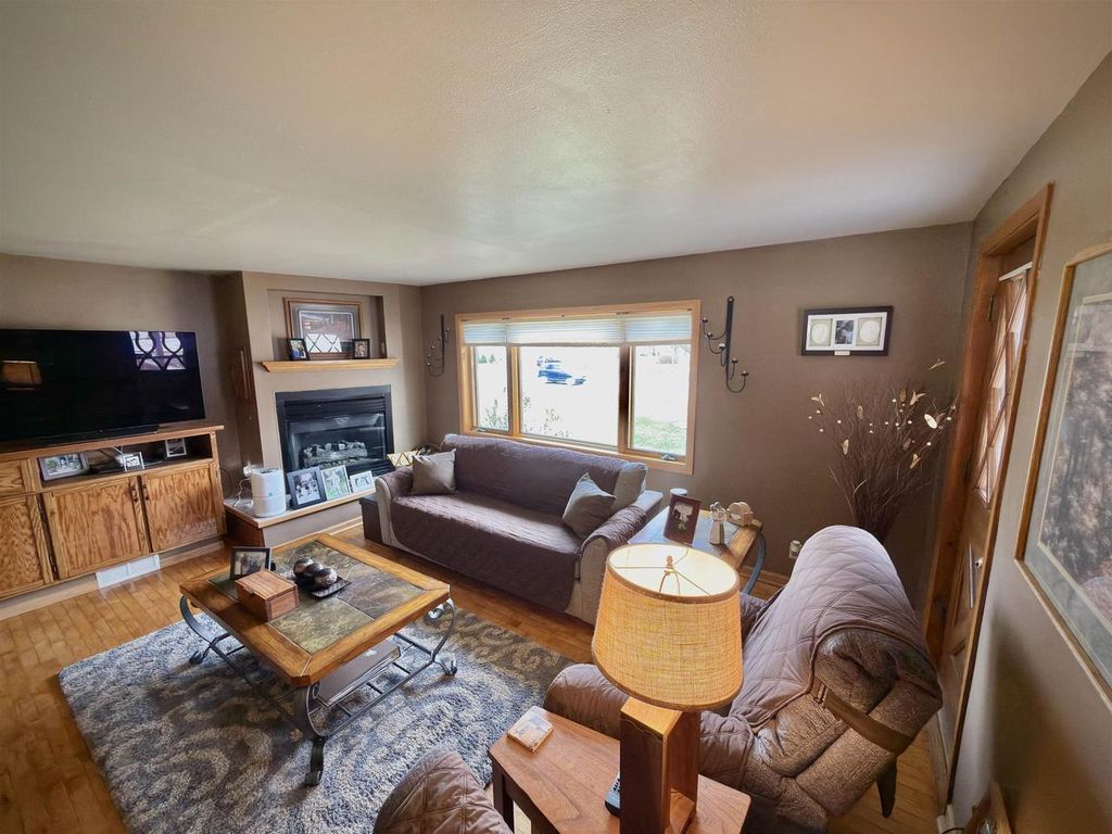 Photo of 404 Broadway St, Berlin, WI 54923 (MLS # 50323553)