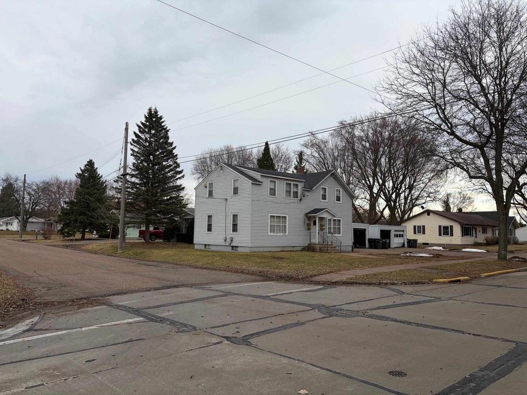 Photo of 1509 S Palmetto AVENUE, Marshfield, WI 54449 (MLS # 22600931)