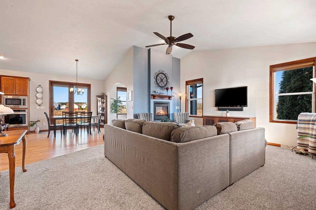 Photo of 1433 Freedom COURT, Neenah, WI 54956 (MLS # 50317719)