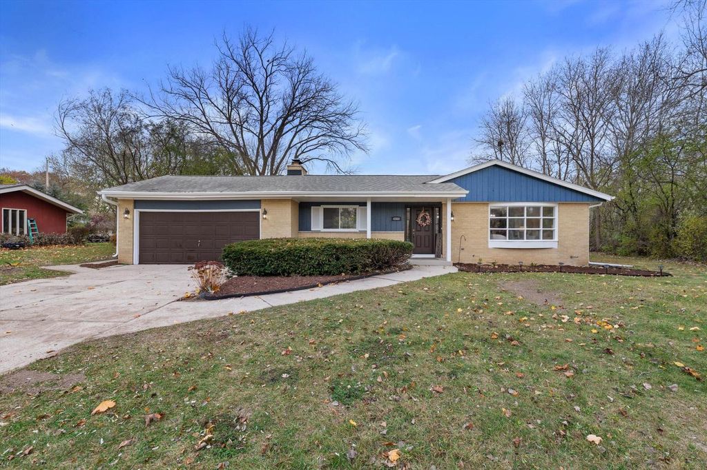 Photo of 6560 W Carolann DRIVE, Brown Deer, WI 53223 (MLS # 1946444)