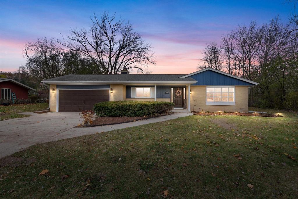 Photo of 6560 W Carolann DRIVE, Brown Deer, WI 53223 (MLS # 1946444)