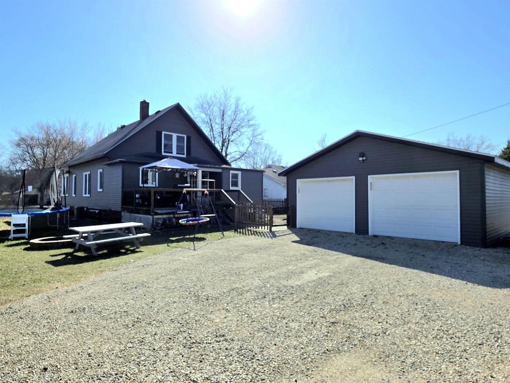 Photo of 511 Superior STREET, Boscobel, WI 53805 (MLS # 2018461)