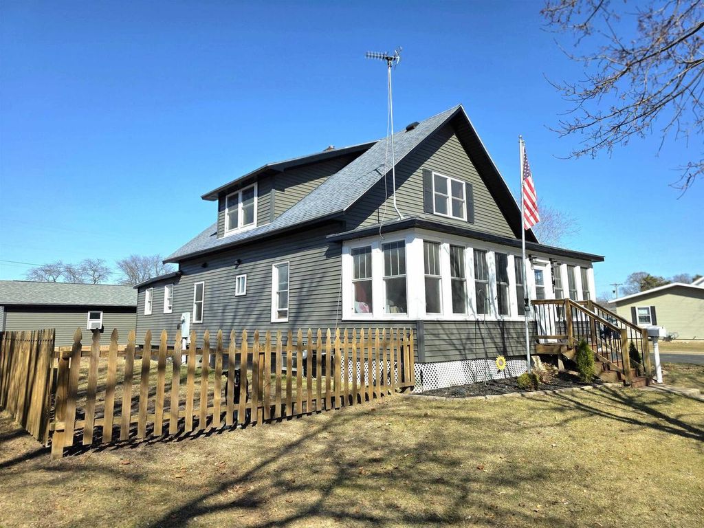 Photo of 511 Superior STREET, Boscobel, WI 53805 (MLS # 2018461)