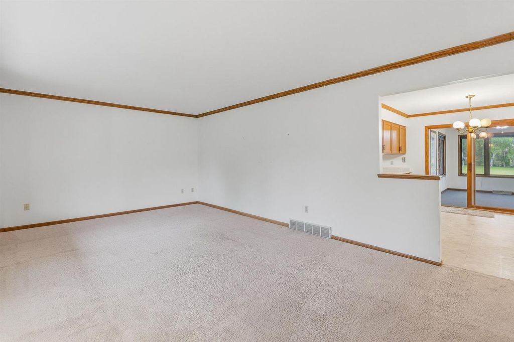Photo of 542 Wakefield AVENUE, Fond Du Lac, WI 54935 (MLS # 50327001)