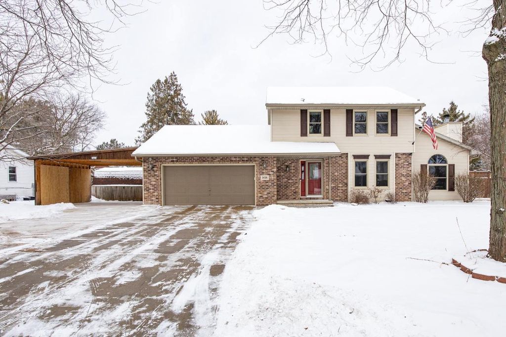 Photo of 3026 Summer PLACE, Green Bay, WI 54313 (MLS # 50319858)