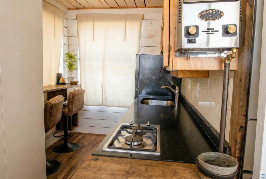 Photo of 4107a Lake Park ROAD, Ashland, WI 54806 (MLS # 6124613)