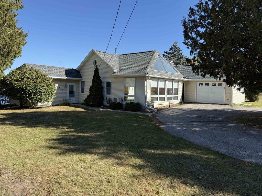 Photo of 853 Circle Ridge CIRCLE, Sturgeon Bay, WI 54235 (MLS # 50316513)