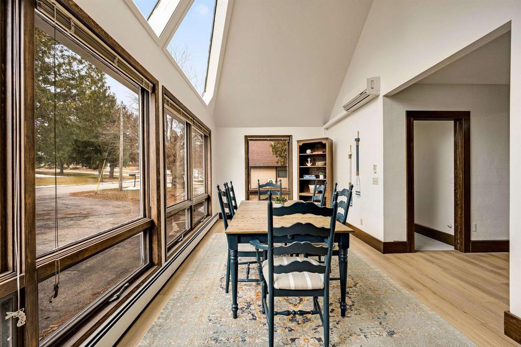 Photo of 853 Circle Ridge CIRCLE, Sturgeon Bay, WI 54235 (MLS # 50316513)