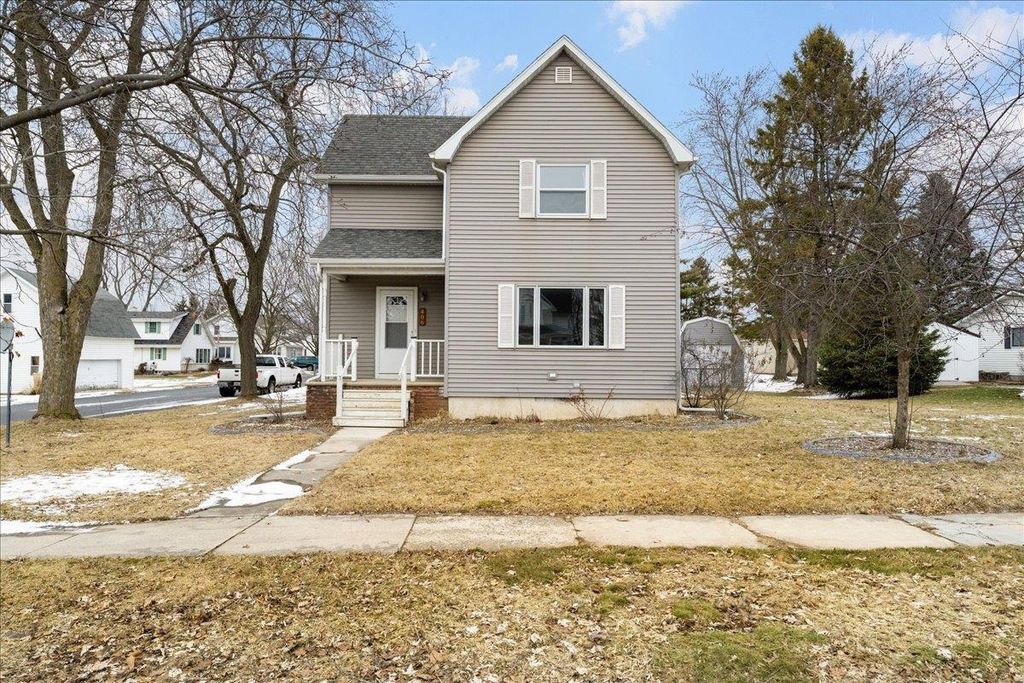 Photo of 406 Maple STREET, Luxemburg, WI 54217 (MLS # 50321503)