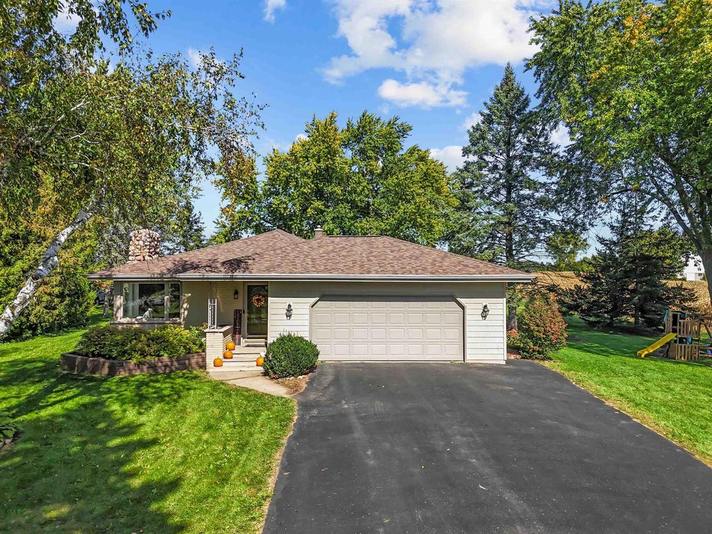 Photo of W6158 Everglade ROAD, Greenville, WI 54942 (MLS # 50333759)