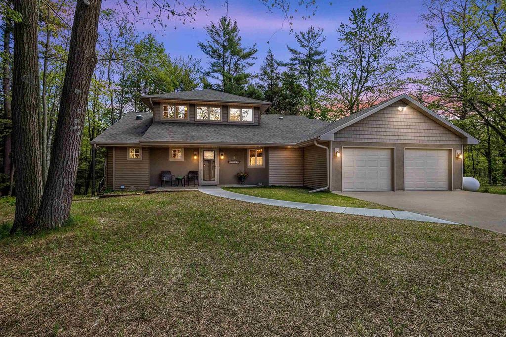 Photo of N4558 Glacier TRAIL, Marion, WI 54950 (MLS # 50326339)