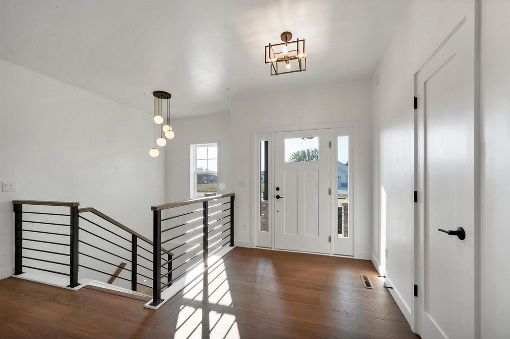 Photo of 3578 W Hank AVENUE, De Pere, WI 54115 (MLS # 50319547)