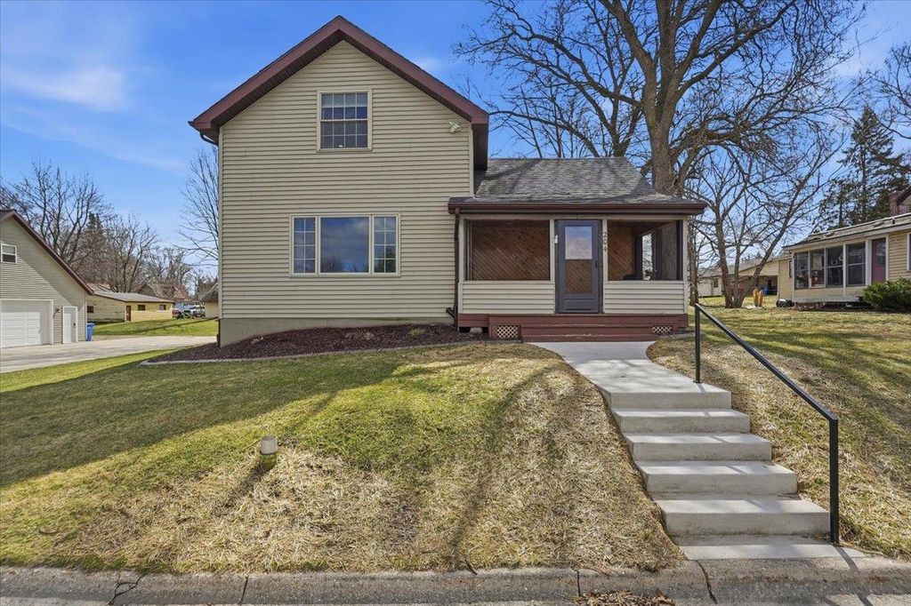 Photo of 204 Hotel STREET, Brooklyn, WI 53521 (MLS # 2019130)