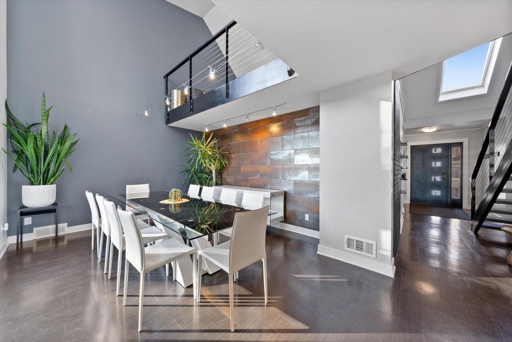 Photo of 2533 Lakeshore DRIVE, Sheboygan, WI 53081 (MLS # 1935139)