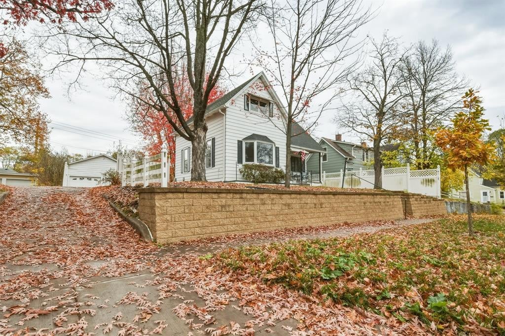 Photo of 509 Spring STREET, Eau Claire, WI 54703 (MLS # 1606361)