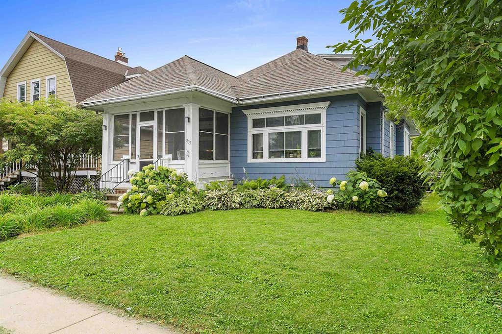 Photo of 833 Oregon STREET, Green Bay, WI 54303 (MLS # 50329783)