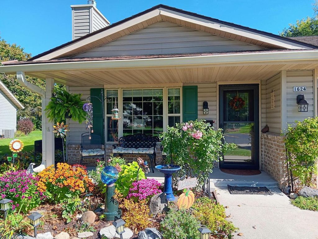 Photo of 1624 Garden LANE, West Bend, WI 53095 (MLS # 1945829)