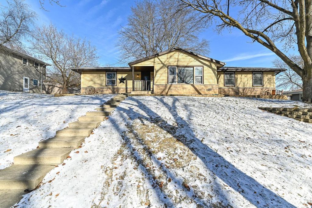Photo of 2710 Lander LANE, Waukesha, WI 53188 (MLS # 1947525)