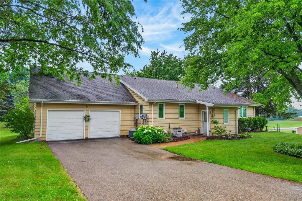 Photo of 541 Union ROAD, Brooklyn, WI 53521 (MLS # 2030248)