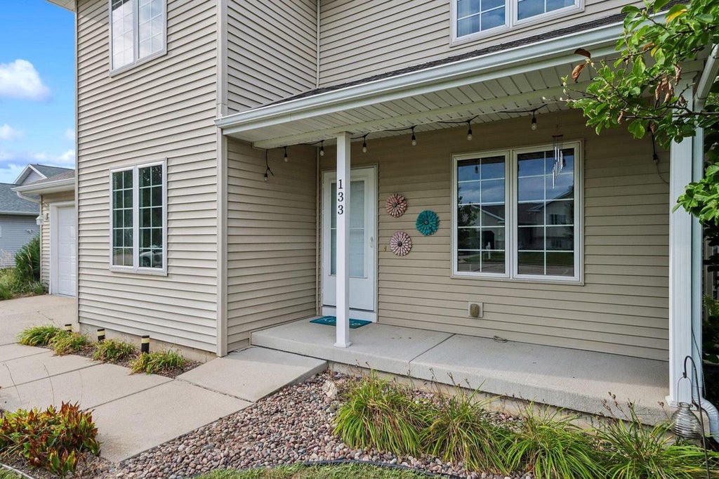 Photo of 133 Shawn AVENUE, Arlington, WI 53911 (MLS # 2030601)