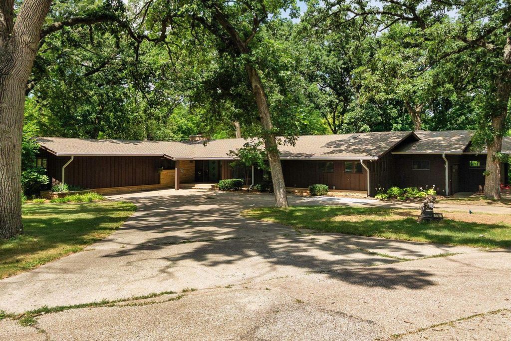 Photo of 1750 E Ridge ROAD, Beloit, WI 53511 (MLS # 2028757)