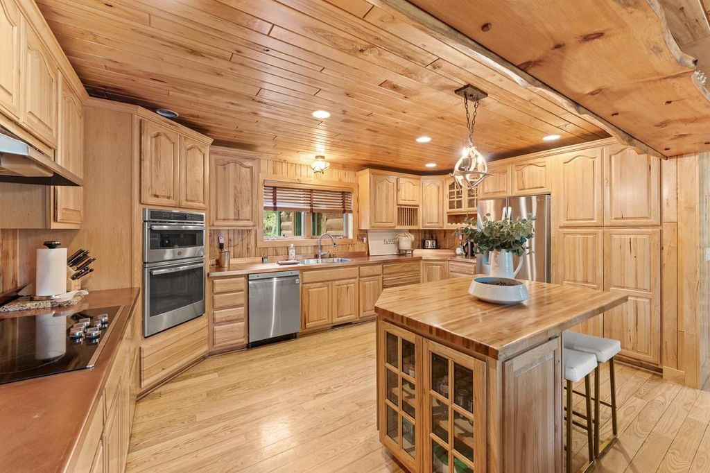 Photo of S2025 Park LANE, Reedsburg, WI 53959 (MLS # 2024131)