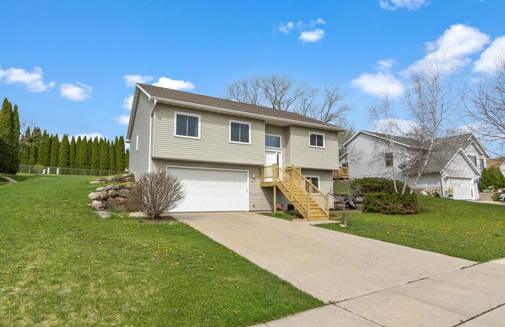 Photo of 1055 Goehl ROAD, Waterloo, WI 53594 (MLS # 2021110)