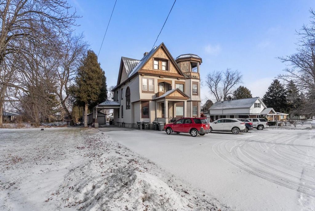 Photo of 2612 Erie AVENUE #1/2/3/4, Sheboygan, WI 53081 (MLS # 1948812)