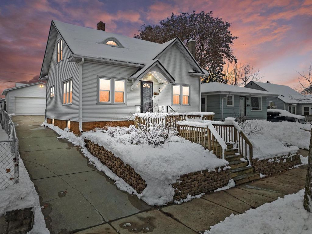 Photo of 2116 Cleveland AVENUE, Racine, WI 53405 (MLS # 1944361)