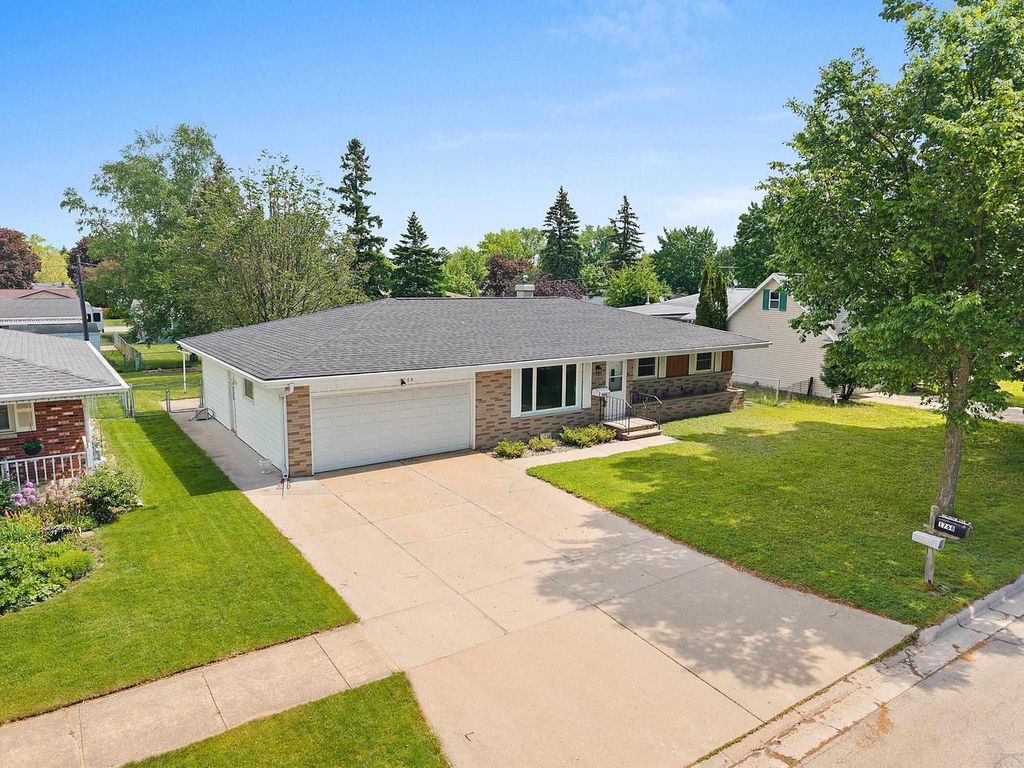 Photo of 1768 Nancy AVENUE, Green Bay, WI 54303 (MLS # 50326272)