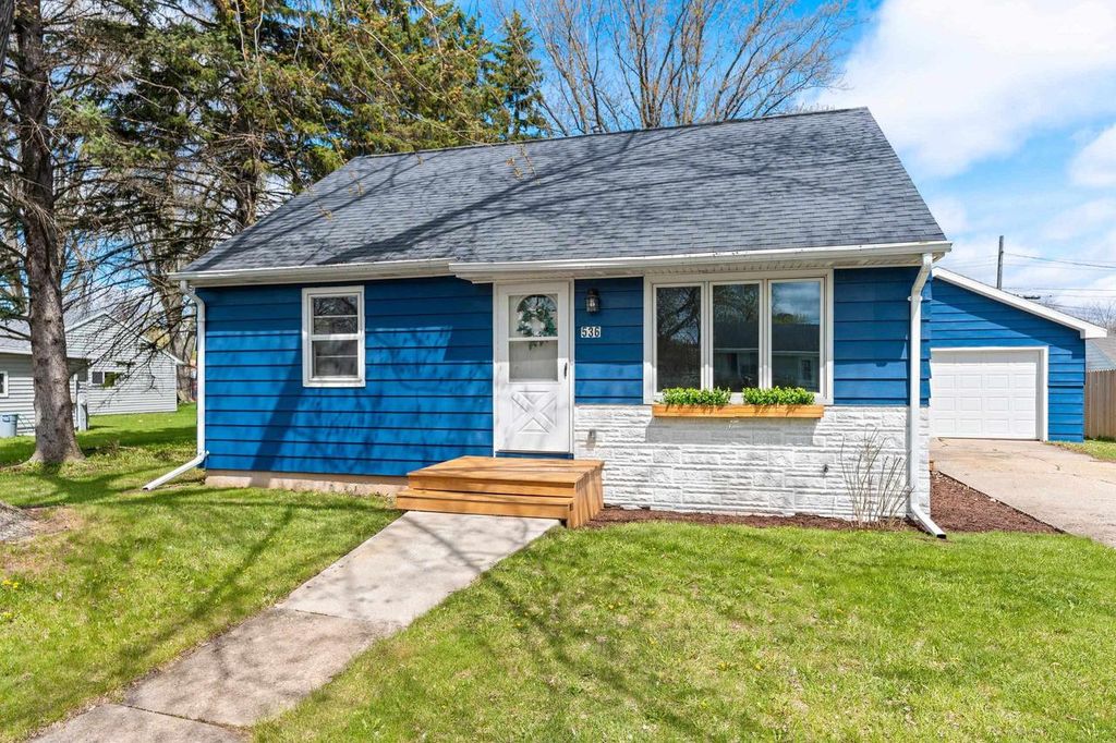 Photo of 536 E Wilson AVENUE, Appleton, WI 54915 (MLS # 50324657)