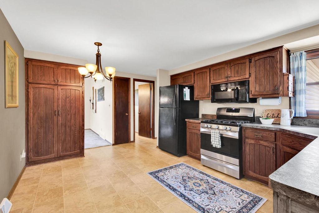 Photo of W214N10404 Oak LANE, Germantown, WI 53022 (MLS # 1959063)